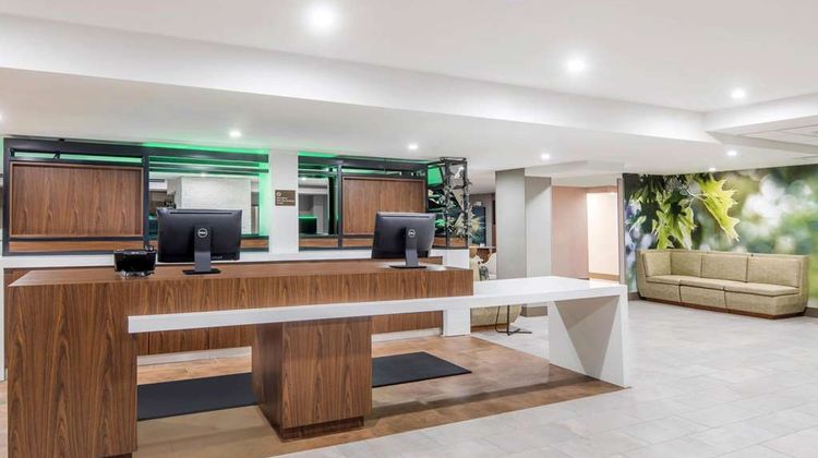 Wyndham Garden Marietta Atlanta North Lobby