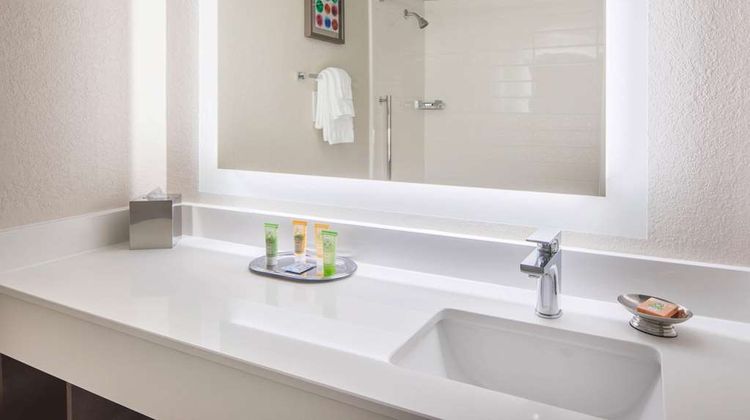 Wyndham Garden Marietta Atlanta North Room