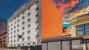 La Quinta Inn & Suites Brooklyn Central
