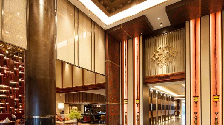 Hilton Garden Inn Shangri-La Lobby