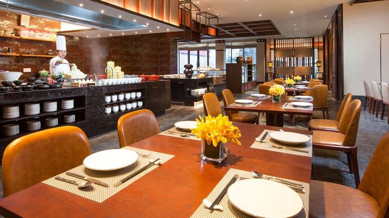 <b>Hilton Garden Inn Shangri-La Restaurant</b>. Images powered by <a href="https://iceportal.shijigroup.com/" title="IcePortal" target="_blank">IcePortal</a>.