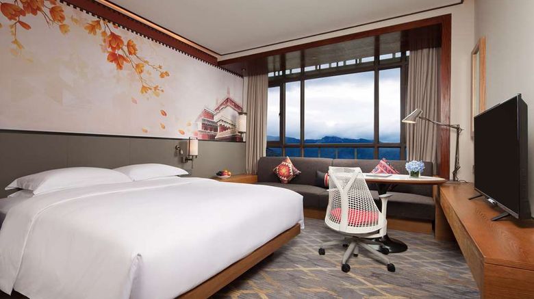 <b>Hilton Garden Inn Shangri-La Room</b>. Images powered by <a href="https://iceportal.shijigroup.com/" title="IcePortal" target="_blank">IcePortal</a>.