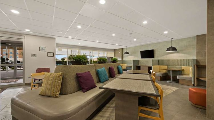Home2 Suites by Hilton Baytown Lobby