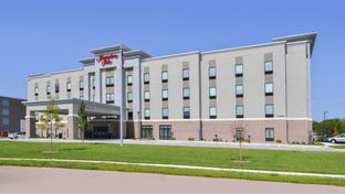 Hampton Inn by Hilton Omaha Airport