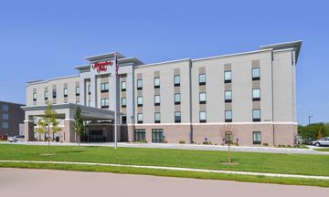 Hampton Inn by Hilton Omaha Airport