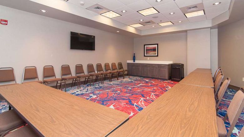 <b>Hampton Inn Norwich Meeting</b>. Images powered by <a href="https://iceportal.shijigroup.com/" title="IcePortal" target="_blank">IcePortal</a>.