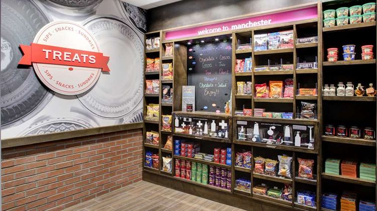 Hampton Inn & Suites Manchester Restaurant