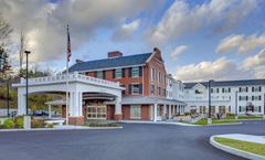 Hampton Inn & Suites Manchester