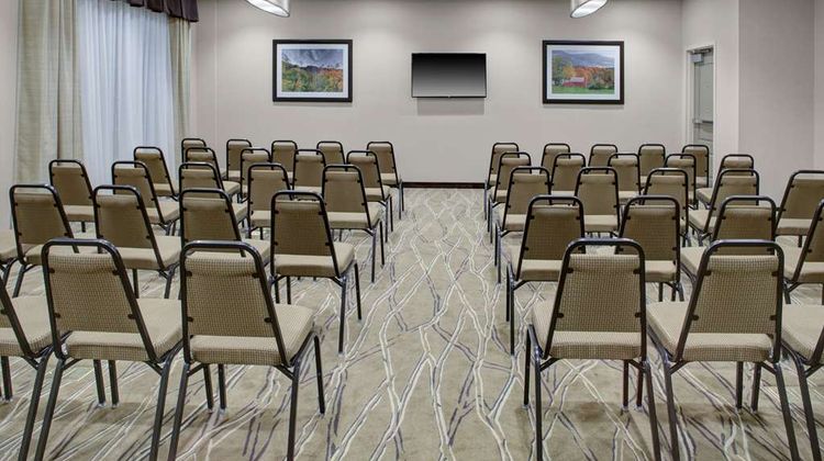 Hampton Inn & Suites Manchester Meeting