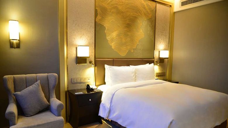 <b>Hilton Yantai Room</b>. Images powered by <a href="https://iceportal.shijigroup.com/" title="IcePortal" target="_blank">IcePortal</a>.