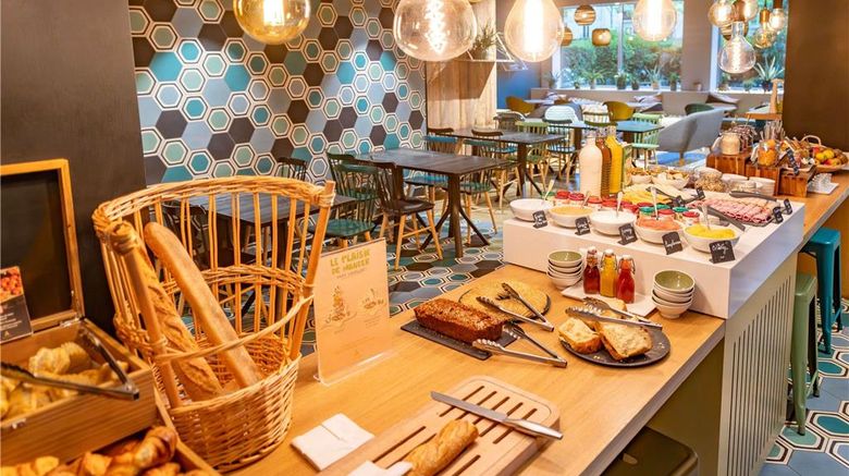 <b>Ibis Styles Paris 16 Boulogne Restaurant</b>. Images powered by <a href="https://iceportal.shijigroup.com/" title="IcePortal" target="_blank">IcePortal</a>.