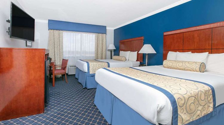 Baymont Inn & Suites McComb Room