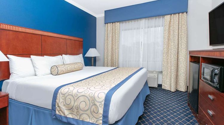 Baymont Inn & Suites McComb Suite