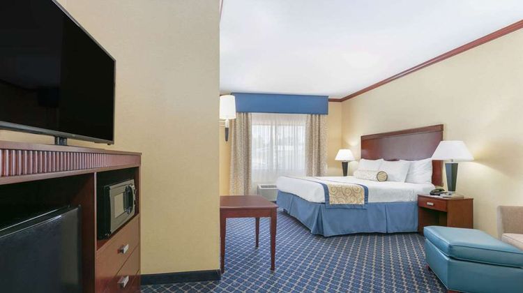 Baymont Inn & Suites McComb Suite