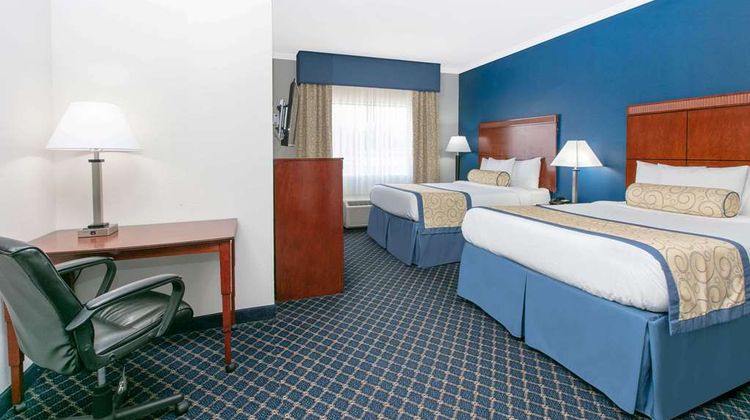 Baymont Inn & Suites McComb Suite