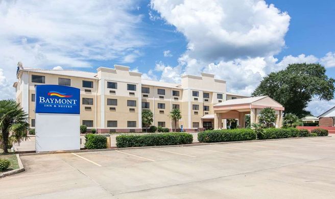 Baymont Inn & Suites McComb Exterior