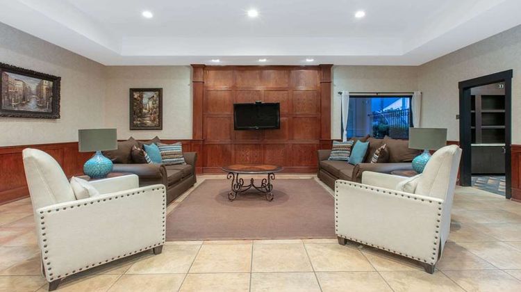 Baymont Inn & Suites McComb Lobby