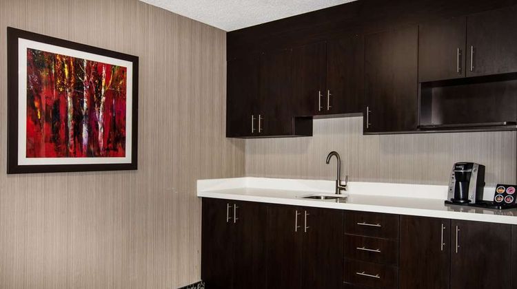 Ramada Jackson's Point Suite