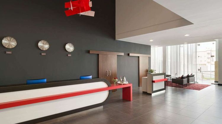 Ramada Encore Al Khobar Olaya Lobby