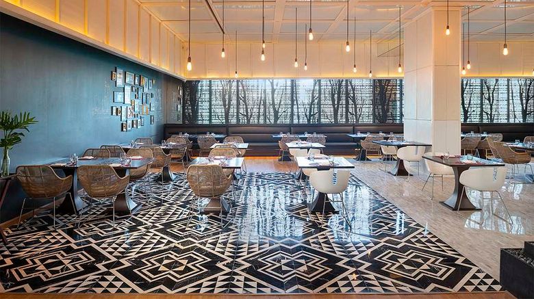 <b>Mode Sathorn Hotel Restaurant</b>. Images powered by <a href="https://iceportal.shijigroup.com/" title="IcePortal" target="_blank">IcePortal</a>.