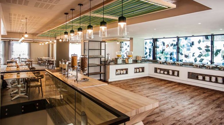 <b>StayEasy Cape Town City Bowl Restaurant</b>. Images powered by <a href="https://iceportal.shijigroup.com/" title="IcePortal" target="_blank">IcePortal</a>.