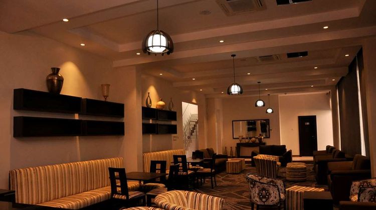 Golden Tulip Oniru Suites Restaurant