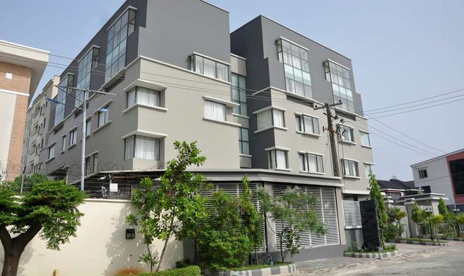 Golden Tulip Oniru Suites Exterior