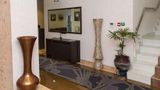 Golden Tulip Oniru Suites Lobby