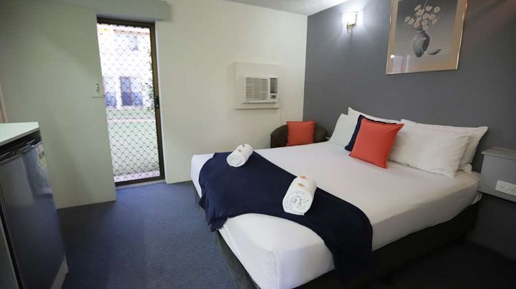 Emerald Central Hotel Room