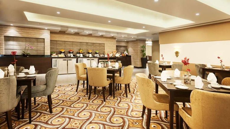 <b>Carlton Downtown Hotel Restaurant</b>. Images powered by <a href="https://iceportal.shijigroup.com/" title="IcePortal" target="_blank">IcePortal</a>.
