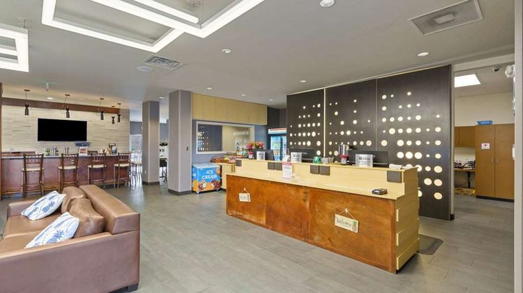 BW Plus Executive Residency Fillmore Inn Lobby