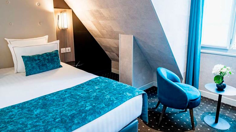 <b>Hotel de la Paix Tour Eiffel Room</b>. Images powered by <a href="https://iceportal.shijigroup.com/" title="IcePortal" target="_blank">IcePortal</a>.