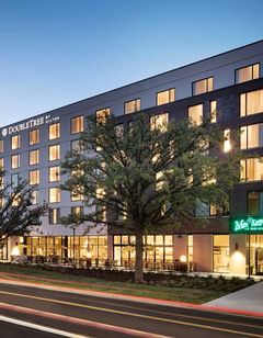 DoubleTree Greeley at Lincoln Park