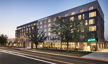 DoubleTree Greeley at Lincoln Park