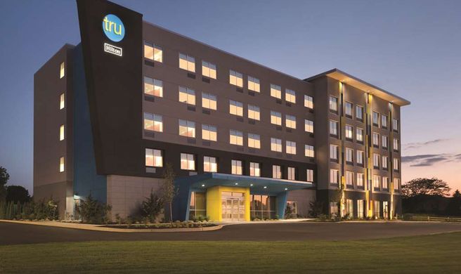 Tru by Hilton Lancaster East Exterior
