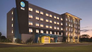 Tru by Hilton Lancaster East