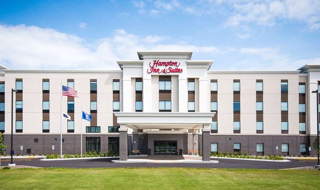 Hampton Inn & Suites at Wisconsin Dells Exterior