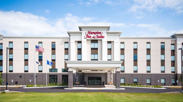 Hampton Inn & Suites at Wisconsin Dells Exterior
