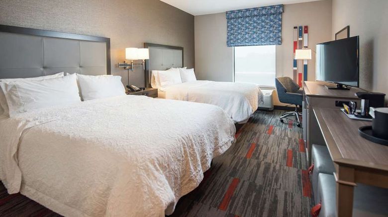 <b>Hampton Inn & Suites at Wisconsin Dells Room</b>. Images powered by <a href="https://iceportal.shijigroup.com/" title="IcePortal" target="_blank">IcePortal</a>.