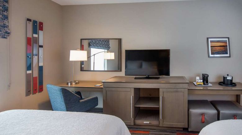 <b>Hampton Inn & Suites at Wisconsin Dells Room</b>. Images powered by <a href="https://iceportal.shijigroup.com/" title="IcePortal" target="_blank">IcePortal</a>.