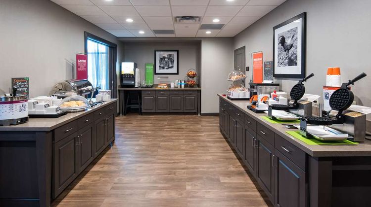 Hampton Inn & Suites at Wisconsin Dells Restaurant