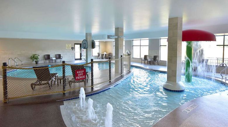 <b>Hampton Inn & Suites at Wisconsin Dells Pool</b>. Images powered by <a href="https://iceportal.shijigroup.com/" title="IcePortal" target="_blank">IcePortal</a>.