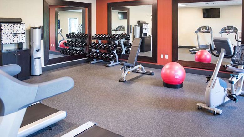<b>Hampton Inn & Suites at Wisconsin Dells Health</b>. Images powered by <a href="https://iceportal.shijigroup.com/" title="IcePortal" target="_blank">IcePortal</a>.