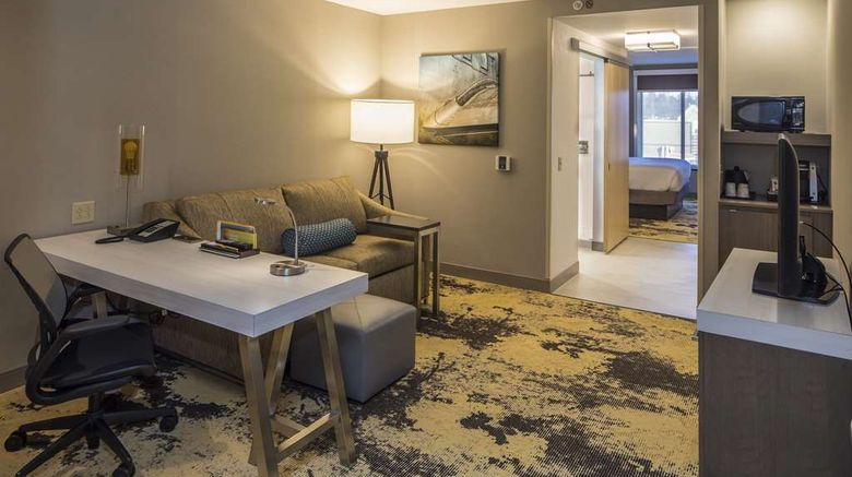 <b>Hilton Garden Inn Pittsburgh Airport Room</b>. Images powered by <a href="https://iceportal.shijigroup.com/" title="IcePortal" target="_blank">IcePortal</a>.