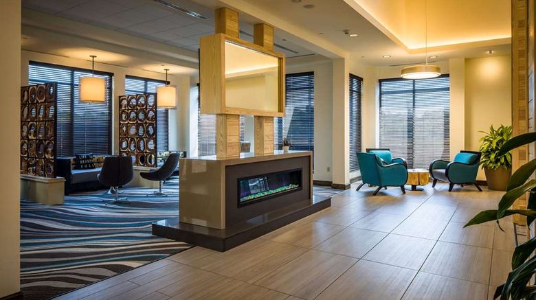<b>Hilton Garden Inn Pittsburgh Airport Lobby</b>. Images powered by <a href="https://iceportal.shijigroup.com/" title="IcePortal" target="_blank">IcePortal</a>.
