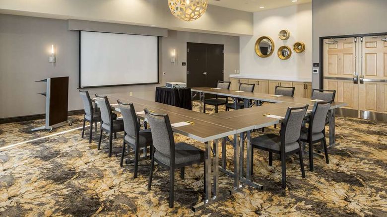 <b>Hilton Garden Inn Pittsburgh Airport Meeting</b>. Images powered by <a href="https://iceportal.shijigroup.com/" title="IcePortal" target="_blank">IcePortal</a>.
