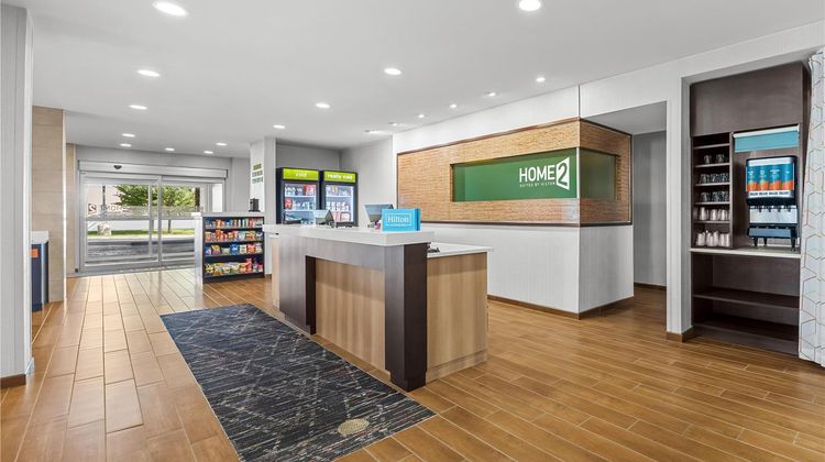 Home2 Suites by Hilton Maumee Toledo Lobby