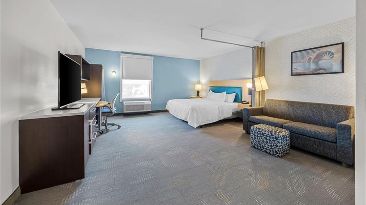 Home2 Suites by Hilton Maumee Toledo Room