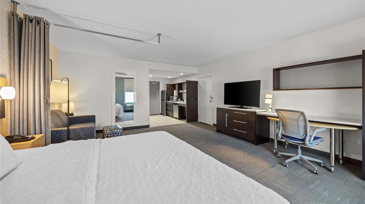 Home2 Suites by Hilton Maumee Toledo Room