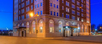 DoubleTree by Hilton Utica Exterior